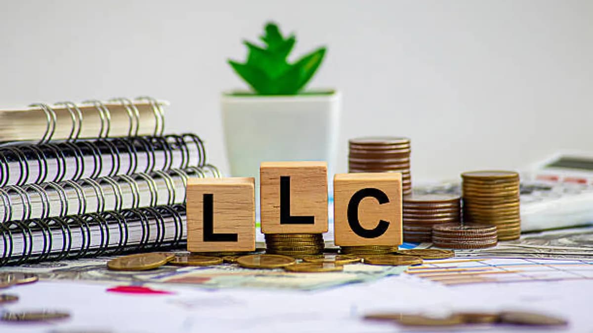 How to Set Up a U.S. LLC or Corporation as a Non-U.S. Citizen